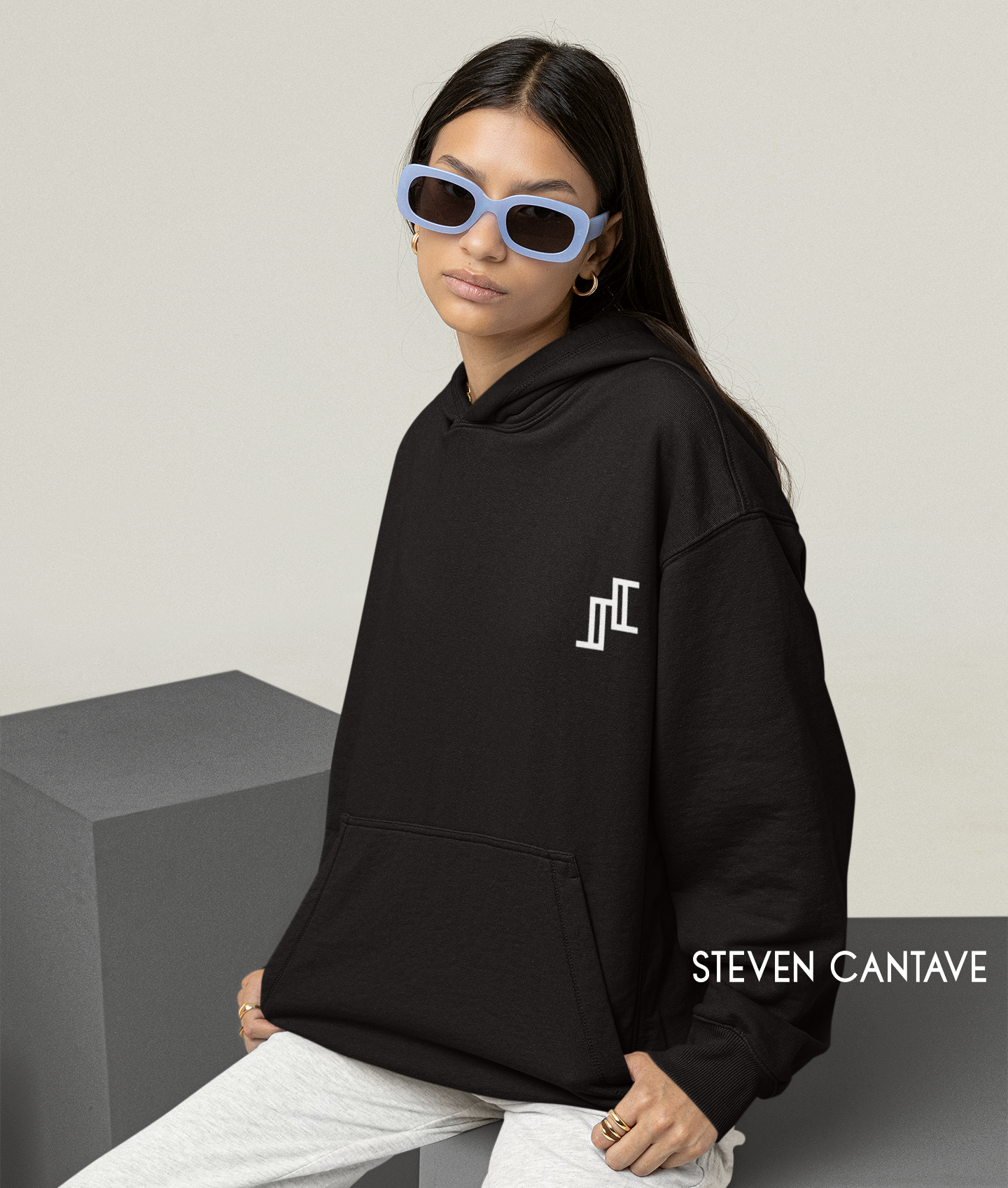 Heavyweight Hoodie In Black